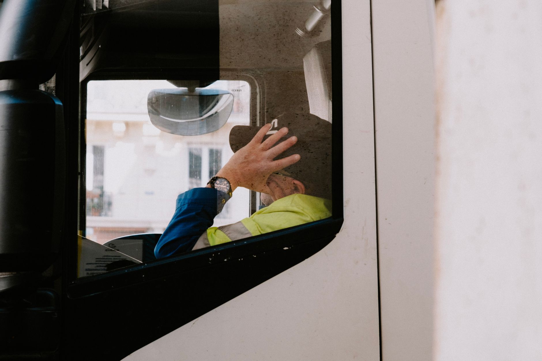 Tired driver on UK motorway highlighting the connection between sleep apnoea and DVLA medical fitness to drive